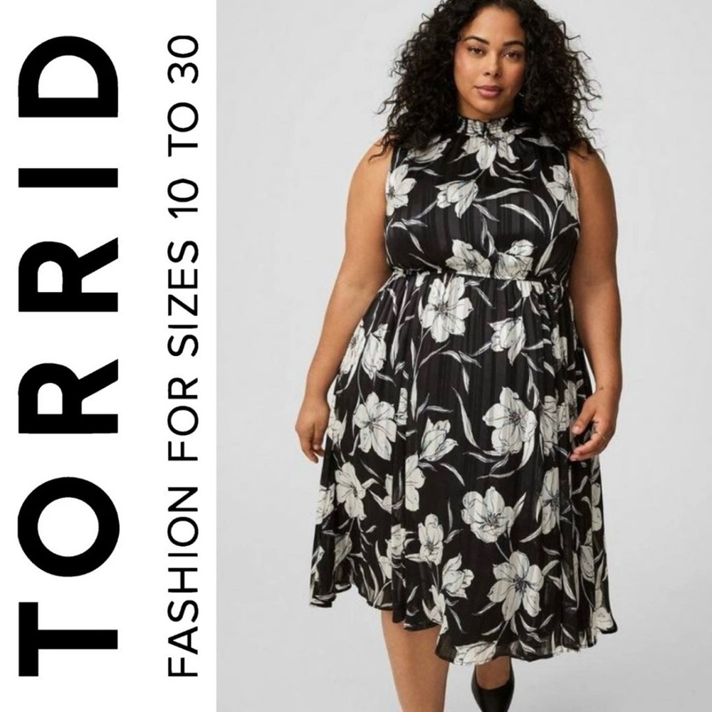 NWT Torrid Midi Mock Neck Floral Black Dress, Size 1 (1X / 14/16)